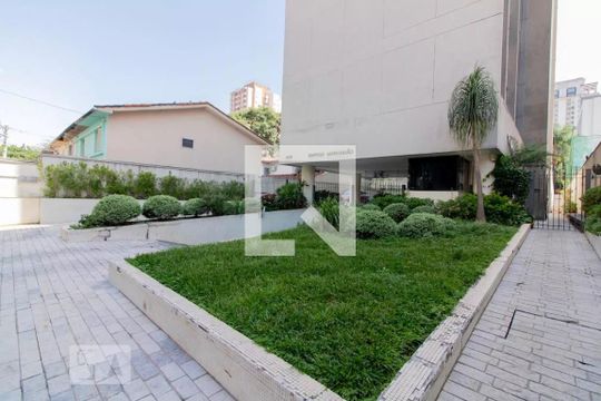 Entrada de apartamento à venda com 3 quartos, 77m² em Vila Olímpia, São Paulo