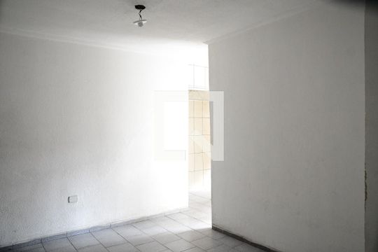 Sala/Quarto de apartamento para alugar com 1 quarto, 35m² em Jardim Santa Tereza, Embu das Artes