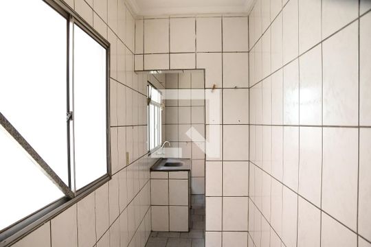 Área de Serviço de apartamento para alugar com 1 quarto, 40m² em Jardim Santa Tereza, Embu das Artes
