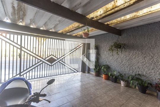 Garagem de casa para alugar com 2 quartos, 120m² em Rudge Ramos, São Bernardo do Campo