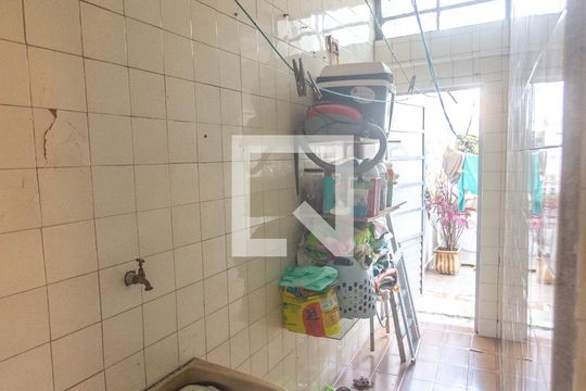 Área de serviço de casa para alugar com 2 quartos, 120m² em Rudge Ramos, São Bernardo do Campo