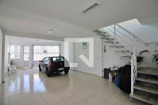 Garagem de casa à venda com 4 quartos, 413m² em Demarchi, São Bernardo do Campo