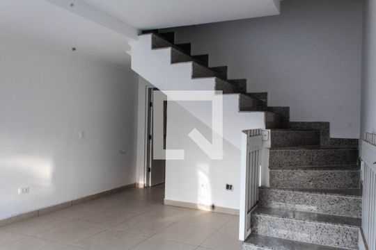 Sala de casa para alugar com 2 quartos, 70m² em Jardim Enseada, Guarujá