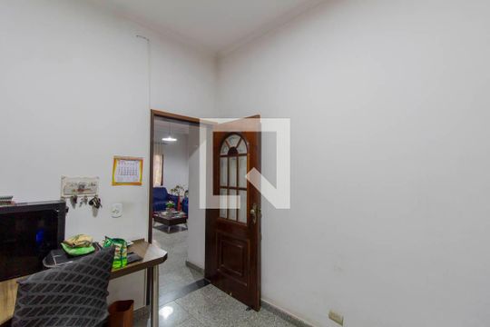 Quarto 3 de casa para alugar com 3 quartos, 230m² em Vila Paranagua, São Paulo