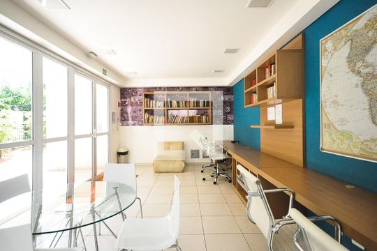 Área comum de apartamento para alugar com 2 quartos, 74m² em Vila Suzana, São Paulo