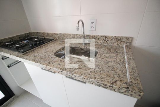 cozinha de apartamento para alugar com 1 quarto, 31m² em Jardim São Paulo, São Paulo