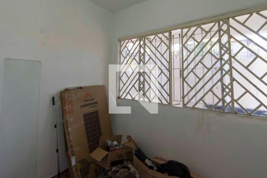 Sala 2 de casa de condomínio para alugar com 2 quartos, 30m² em Chácara Inglesa, São Paulo