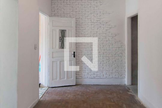 Sala de casa de condomínio para alugar com 2 quartos, 30m² em Chácara Inglesa, São Paulo