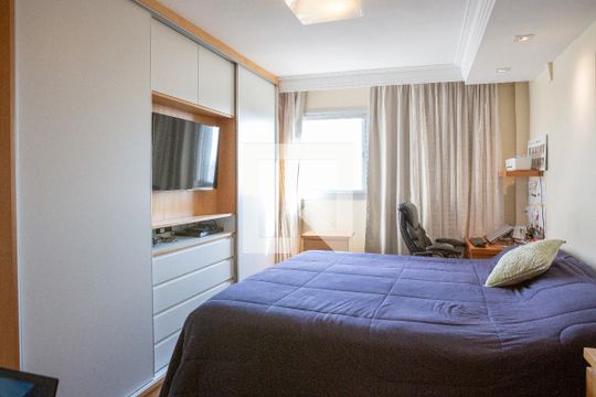 Suíte de apartamento à venda com 2 quartos, 83m² em Vila Romana, São Paulo