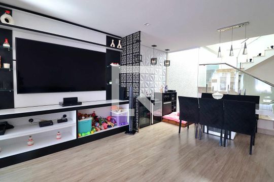 Sala de casa à venda com 4 quartos, 260m² em Parque das Nações, Santo André