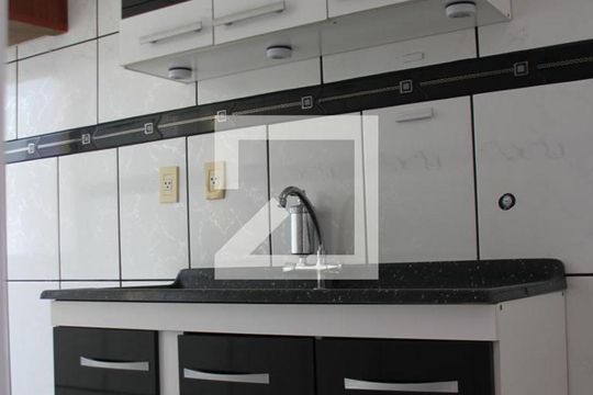 Cozinha de apartamento à venda com 2 quartos, 40m² em Vila Carmosina, São Paulo