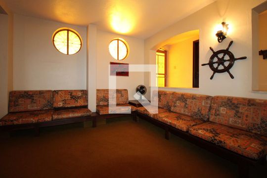 Pavimento inferior - Sala de casa à venda com 3 quartos, 360m² em Vila Brandina, Campinas