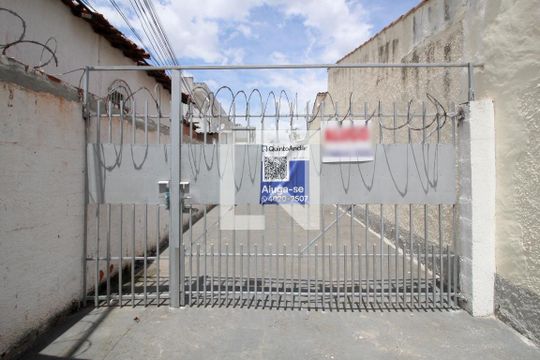 Fachada de kitnet/studio para alugar com 1 quarto, 27m² em Jardim Gonçalves, Sorocaba