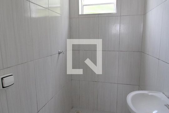 Banheiro de kitnet/studio para alugar com 1 quarto, 27m² em Jardim Gonçalves, Sorocaba