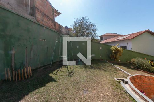 Quintal de casa à venda com 4 quartos, 300m² em Santa Cruz Industrial, Contagem