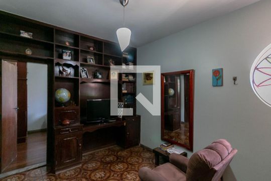 Quarto 3 de casa à venda com 4 quartos, 300m² em Santa Cruz Industrial, Contagem