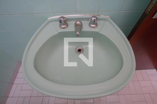 Pia de apartamento para alugar com 2 quartos, 102m² em Chácara Santo Antônio (zona Sul), São Paulo