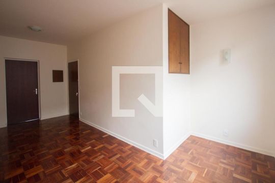 Sala de apartamento para alugar com 2 quartos, 102m² em Chácara Santo Antônio (zona Sul), São Paulo