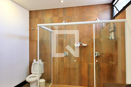 Banheiro do Quarto 1 - Suíte de apartamento à venda com 6 quartos, 392m² em Centro, São Bernardo do Campo