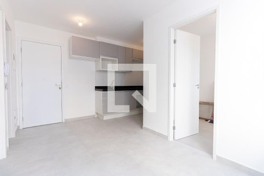 Apartamento para alugar com 2 quartos, 34m² em Jardim Taquaral, São Paulo