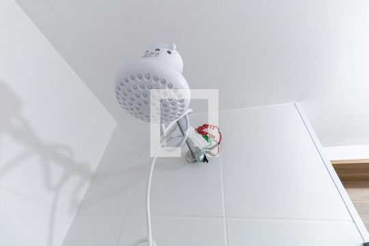 Banheiro de apartamento para alugar com 2 quartos, 34m² em Jardim Taquaral, São Paulo