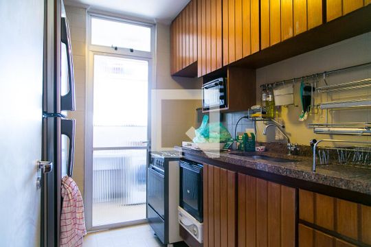 Cozinha de apartamento à venda com 3 quartos, 140m² em Vila Mascote, São Paulo