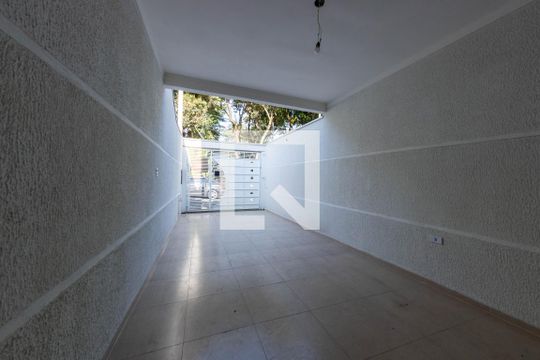 Garagem de casa à venda com 3 quartos, 95m² em Parque Residencial Oratorio, São Paulo