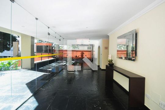 Hall social de apartamento para alugar com 1 quarto, 45m² em Real Parque, São Paulo