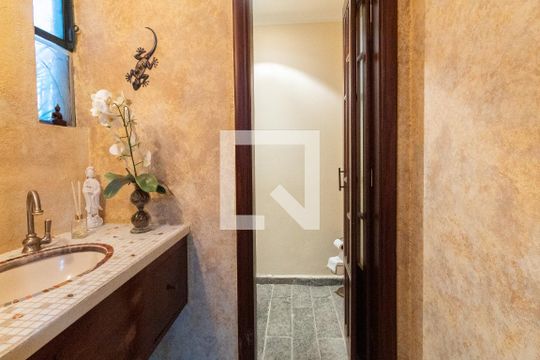 Hall de Entrada - lavabo de casa à venda com 4 quartos, 311m² em Vila Madalena, São Paulo
