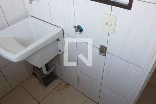 Área de Serviço de apartamento para alugar com 1 quarto, 56m² em Jardim Guassu, São Vicente