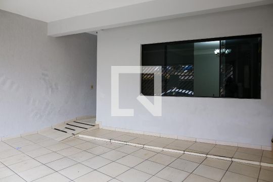 Garagem de casa à venda com 3 quartos, 150m² em Vila Curuca, Santo André
