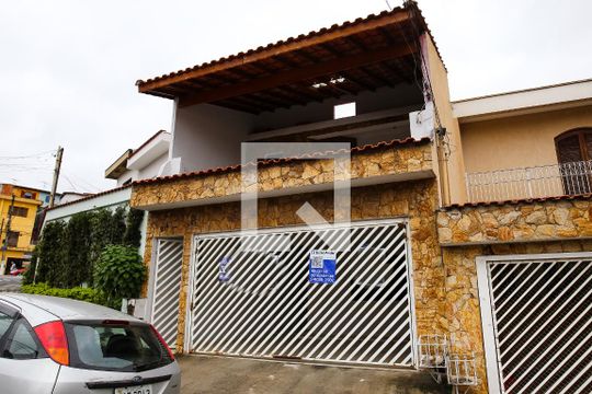 Fachada de casa à venda com 3 quartos, 150m² em Vila Curuca, Santo André