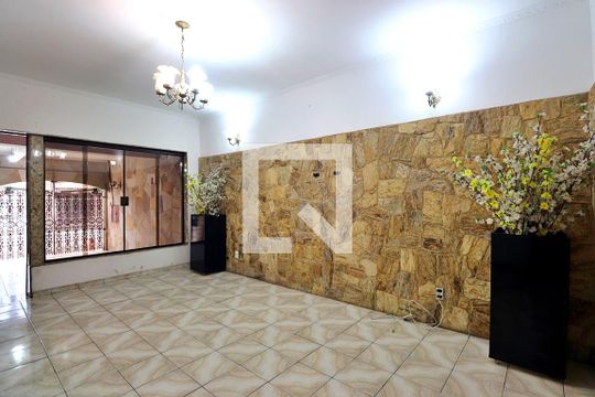 Sala de casa à venda com 3 quartos, 332m² em Vila Camilópolis, Santo André