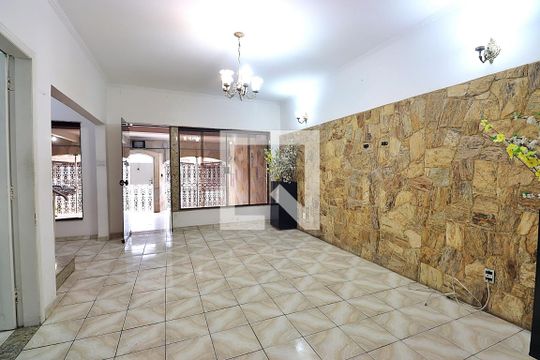 Sala de casa à venda com 3 quartos, 332m² em Vila Camilópolis, Santo André