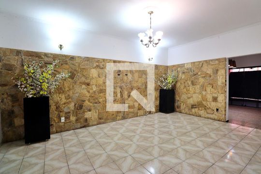 Sala de casa à venda com 3 quartos, 332m² em Vila Camilópolis, Santo André