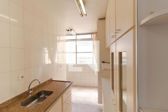 Cozinha de apartamento à venda com 2 quartos, 62m² em Conjunto Residencial Parque Bandeirantes, Campinas