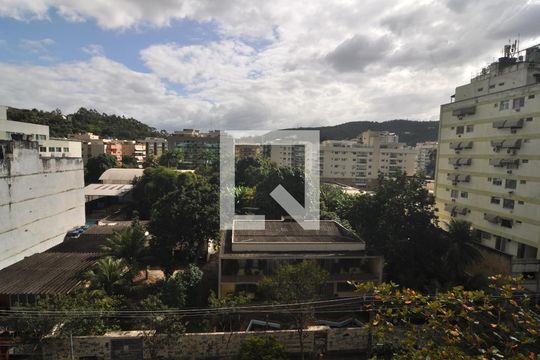 Vista da Sala de apartamento para alugar com 2 quartos, 65m² em Freguesia de Jacarepaguá, Rio de Janeiro