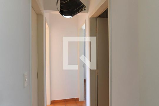 Corredor de apartamento para alugar com 3 quartos, 98m² em Vila Prudente, São Paulo