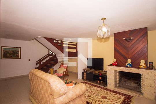 Casa à venda com 4 quartos, 266m² em Partenon, Porto Alegre
