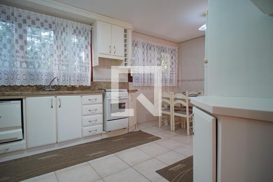 Cozinha  de apartamento para alugar com 3 quartos, 191m² em Auxiliadora, Porto Alegre