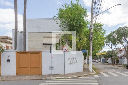Fachada de casa à venda com 5 quartos, 477m² em Brooklin, São Paulo