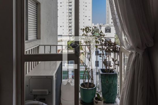 Sala de apartamento à venda com 2 quartos, 86m² em Vila Olímpia, São Paulo
