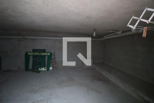 PORÃO de casa para alugar com 3 quartos, 73m² em Jardim Presidente Dutra, Guarulhos