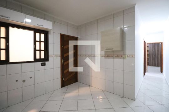 Cozinha de casa para alugar com 3 quartos, 73m² em Jardim Presidente Dutra, Guarulhos