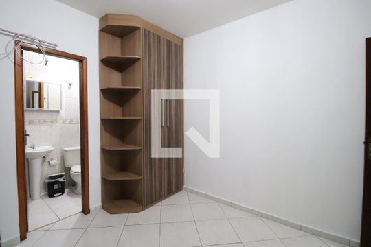 Suíte de casa para alugar com 3 quartos, 73m² em Jardim Presidente Dutra, Guarulhos