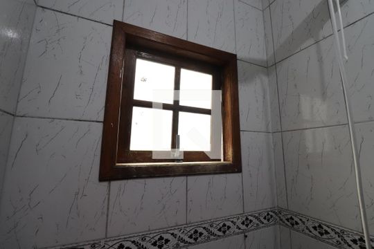 Banheiro de casa para alugar com 3 quartos, 73m² em Jardim Presidente Dutra, Guarulhos