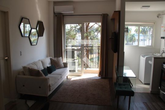 Apartamento para alugar com 1 quarto, 40m² em Granja Viana, Cotia