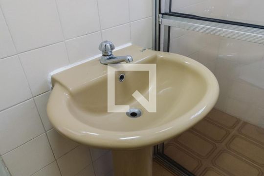 Banheiro Pia de apartamento à venda com 2 quartos, 84m² em Bom Retiro, São Paulo