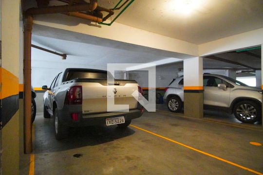 Garagem de apartamento à venda com 2 quartos, 113m² em Independência, Porto Alegre