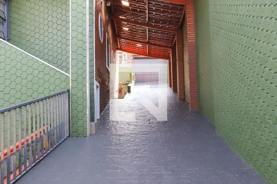 Garagem de casa à venda com 4 quartos, 350m² em Vila Santa Maria, São Paulo